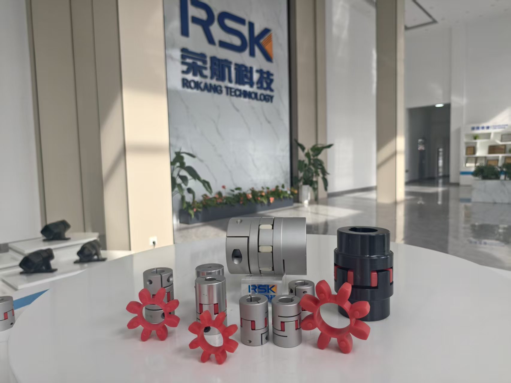 RSK-CPFC OEM Jenis penjepit Kopling Poros Fleksibel Jaw/Spider Paduan Aluminium Kekuatan Tinggi untuk Transmisi Motor