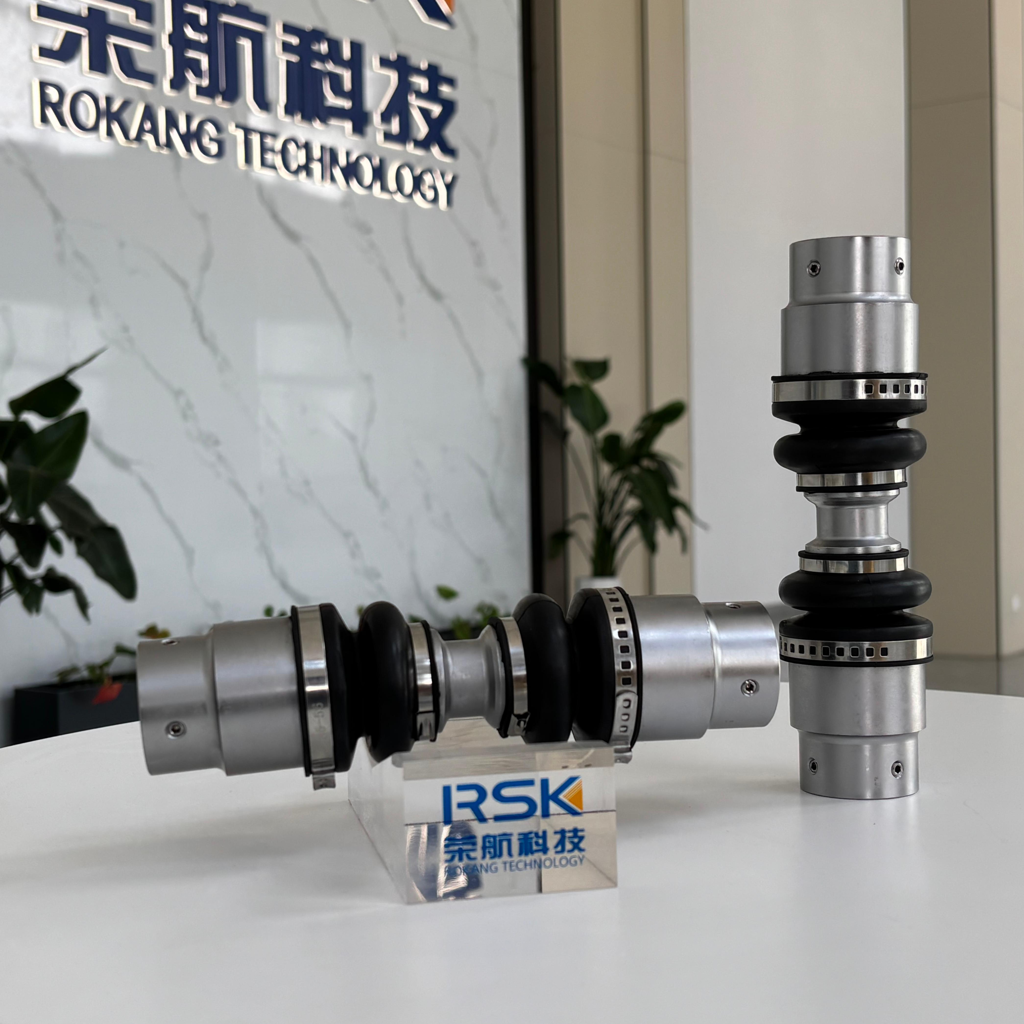 TRI-BALL JOINT Sambungan Kecepatan Konstan Cocok untuk Robot Beroda Ukuran Kecil Kompensasi Multi-arah Ringan